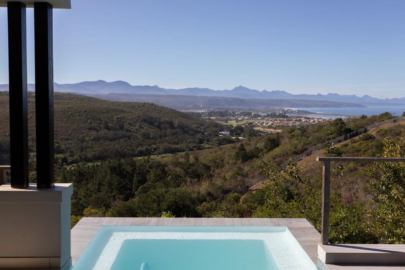 4 Bedroom Property for Sale in Baron View Western Cape